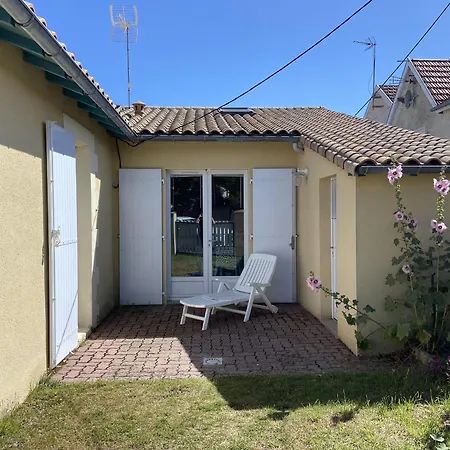 Charmante Maisonnette, Proche Mer, équipée, 3 Chambres, Terrasse - Fr-1-709-49 Fouras